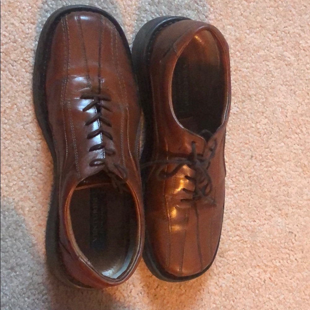 Men’s dress shoes